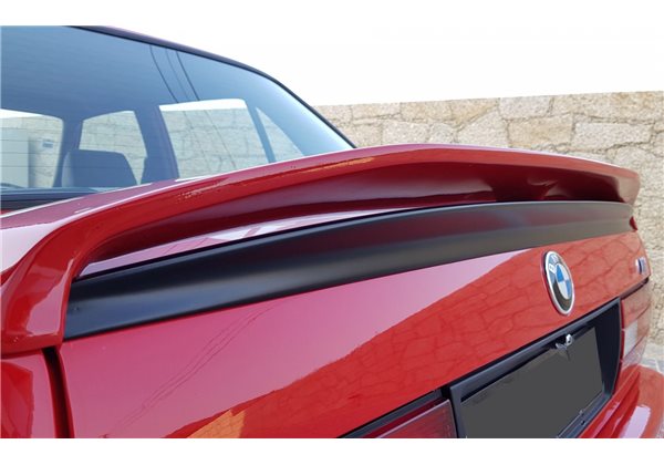 Aleron Bmw e30 M-Technic