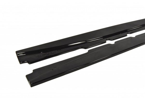 Añadidos taloneras Mercedes C219 Maxtondesign