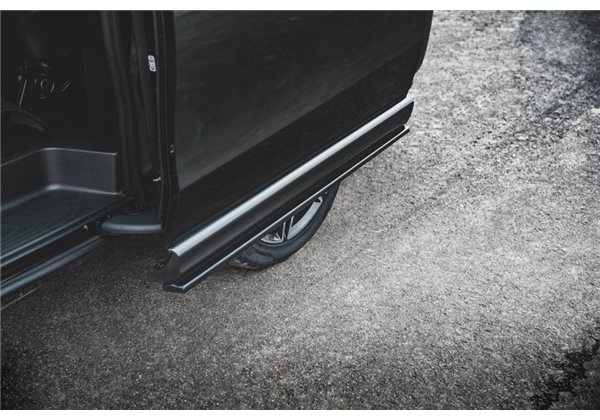 Añadidos taloneras Mercedes-benz V-class Amg-line W447 Facelift Maxtondesign
