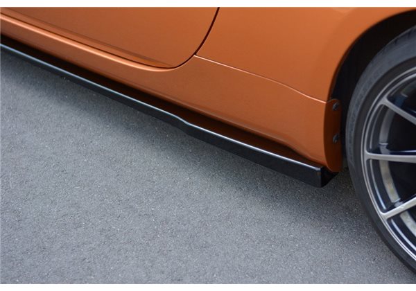 Añadidos taloneras Nissan 350z Maxtondesign