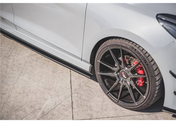 Añadidos taloneras Fiesta Mk8 St / St-line Maxtondesign