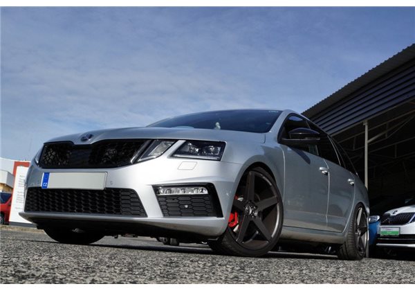 Calandra deportiva Skoda Octavia Iii Rs Facelift Maxtondesign