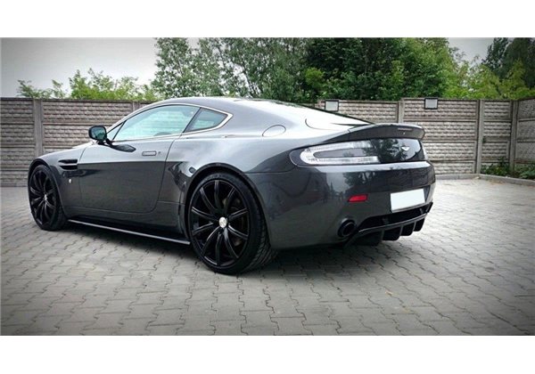 Añadido difusor Aston Martin V8 Vantage Maxtondesign