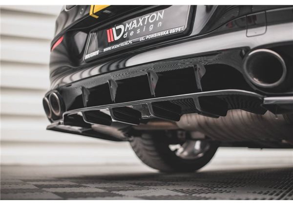 Añadido Mercedes-amg Cla 35 Aero / 45 Aero C118 Maxtondesign