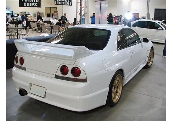 Aleron Nissan Skyline R33 