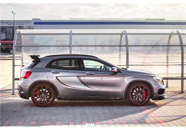 Añadidos Taloneras Laterales Mercedes-benz Gla 45 Amg Suv (x156) Vor Facelift (2014-2017) Maxtondesign
