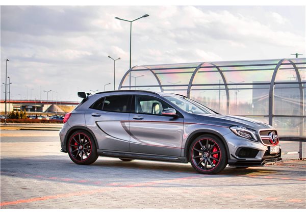 Añadidos Taloneras Laterales Mercedes-benz Gla 45 Amg Suv (x156) Vor Facelift (2014-2017) Maxtondesign