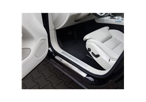 Protector Volvo XC60 II 2017-2021 & FL 2021- incl. R-Design - 'Lines' - 4-piezas