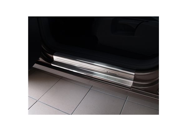 Protector Volkswagen Touran 2006-2015 - 'Exclusive' - 4-piezas