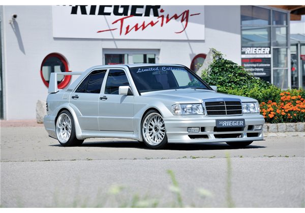 Panel lateral Rieger Mercedes 190 (W201) sedan