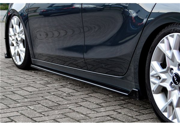 Añadidos laterales Kia Ceed GT desde año 21-