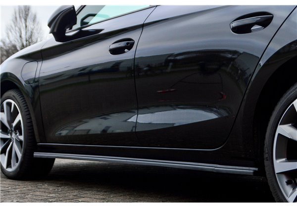 Añadidos laterales Seat Leon K