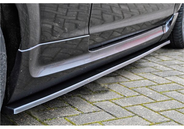 Añadidos laterales Ford Focus ST DA3 año 2004-2010