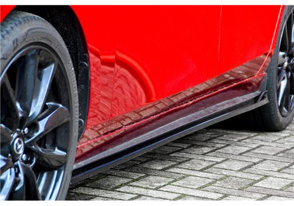 Añadidos laterales Mazda 3 BP