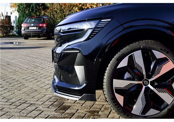Labio delantero Renault Megane E-Tech RCB