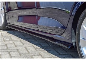 Añadidos laterales Volkswagen Golf 8