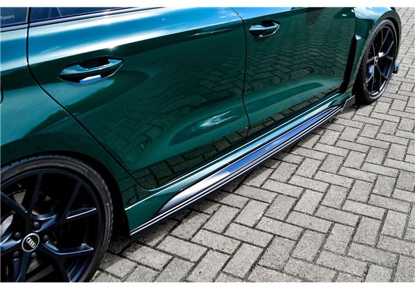 Añadidos laterales Audi RS3 8Y