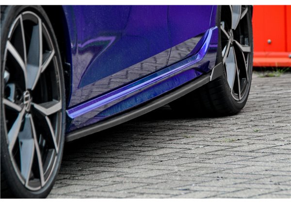 Añadidos laterales Volkswagen Golf 8R