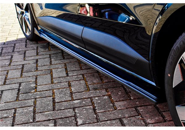 Añadidos laterales Renault Megane E-Tech RCB