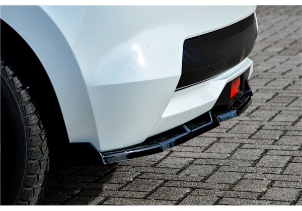 Añadido aleron Nissan Micra 5 K14