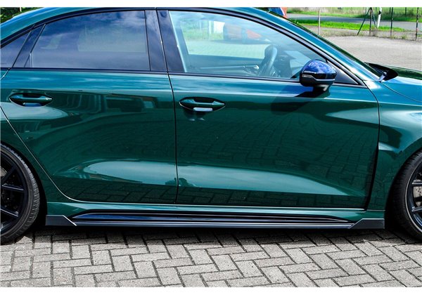 Añadidos laterales Audi RS3 8Y