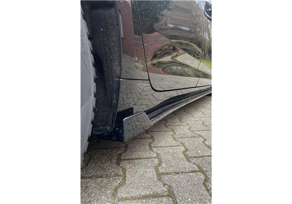 Añadidos laterales Audi A6 C8 Typ F2