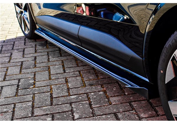 Añadidos laterales Renault Megane E-Tech RCB