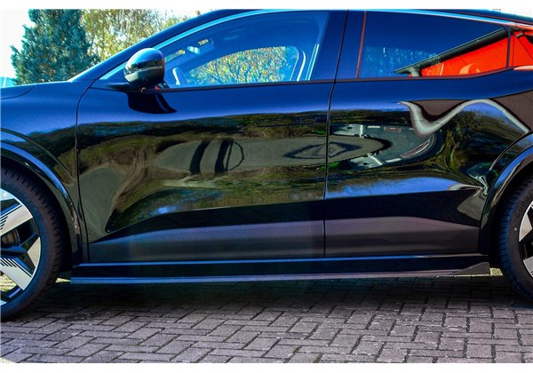 Añadidos laterales Renault Megane E-Tech RCB