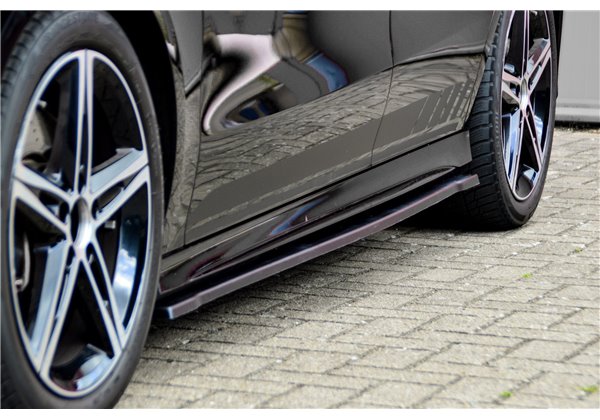 Añadidos laterales Mercedes CLA X118 C118 AMG-Line desde año 2019-