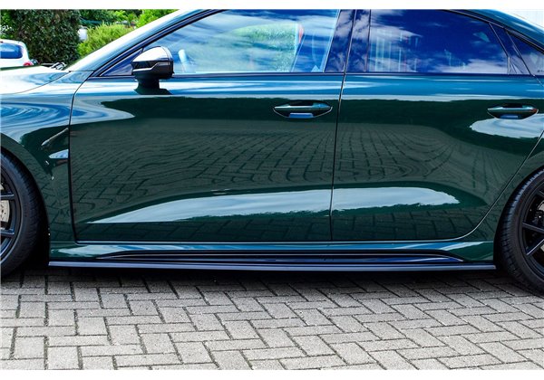 Añadidos laterales Audi RS3 8Y