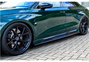 Añadidos laterales Audi RS3 8Y