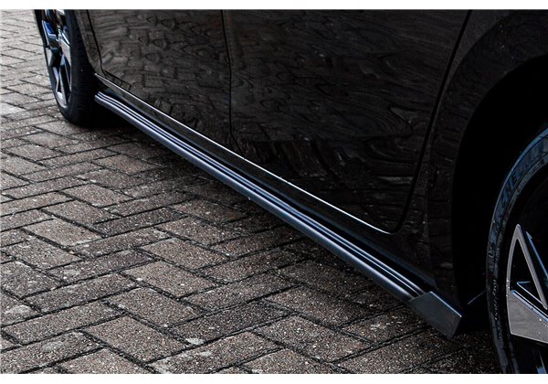 Añadidos laterales Opel Astra L