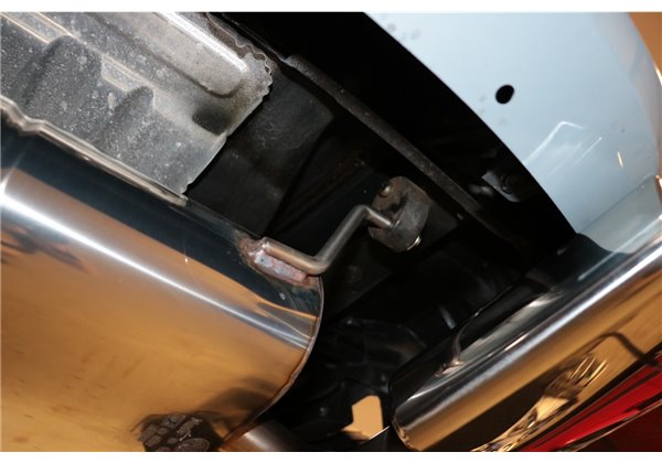 Escape deportivo Fox Subaru XV G5 2017