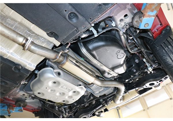 Escape deportivo Fox Toyota Yaris GR 2020