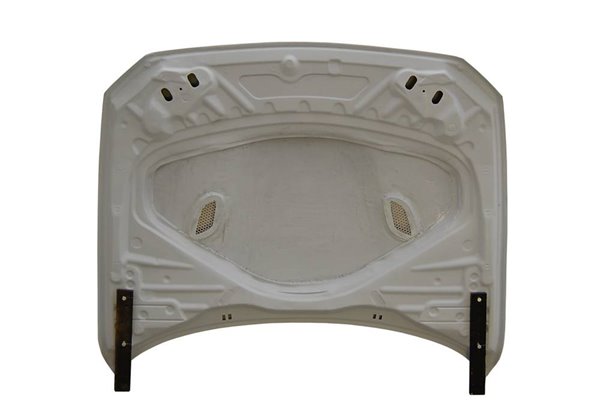 Capó Fibra F20/F21 2012-2019  /  F22/F23 2014+ / F87 Con Toma