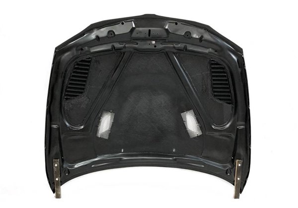 Capó Carbono BMW E81 / E82 / E87 / E88 Look M3 GTR 4 Tomas