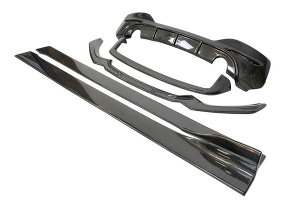 Kit De Carrocería BMW F20 LCI Look Performance Carbono