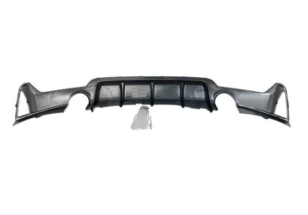 Difusor Trasero BMW F32 / F33 / F36 Look M Performance 2 Salidas Brillante Negro