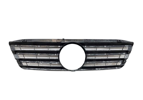 Parrilla Mercedes W203 4 Puertas Look AMG