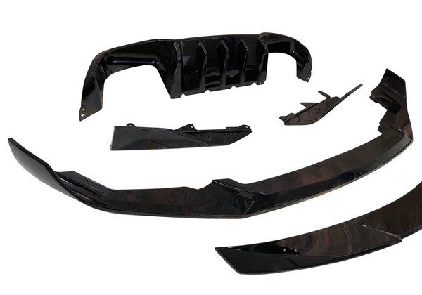Kit De Carrocería BMW F87 Look M2 CS Performance Brillante Negro