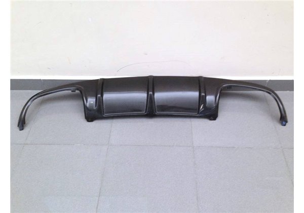 Difusor Trasero De Carbono Mercedes W204 4 puertas