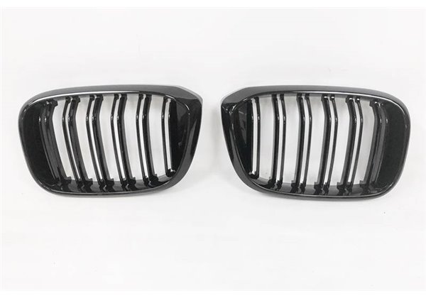 Parrilla BMW G01 X1