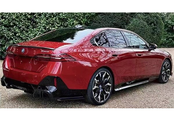 Kit De Carrocería BMW G60 / G61 Look M Performance Brillante Negro