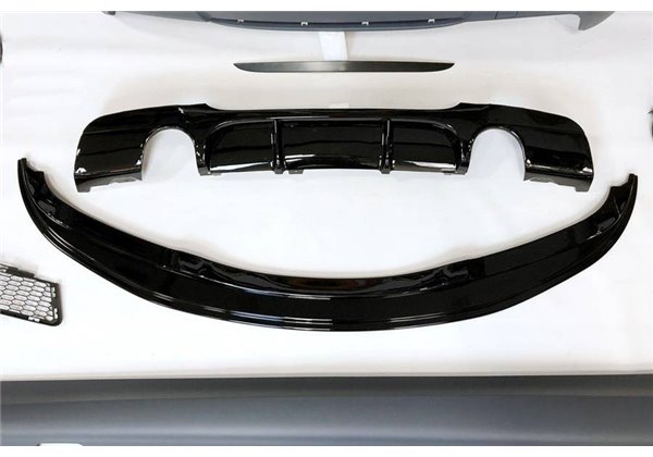 Kit De Carrocería BMW E90 05-08 335 Look M Performance