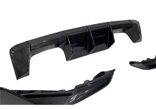 Difusor Trasero BMW G80 Carbono