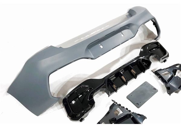 Kit De Carrocería BMW F20 LCI Look M2C 2 Salidas doble Brillante Negro