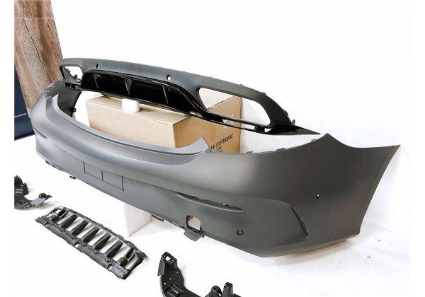 Paragolpes Trasero Mercedes W205 Coupe 2014-2020 Look C63