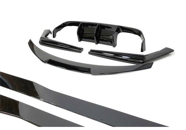 Kit De Carrocería BMW F82 / F83 M4 Brillante Negro Look CS