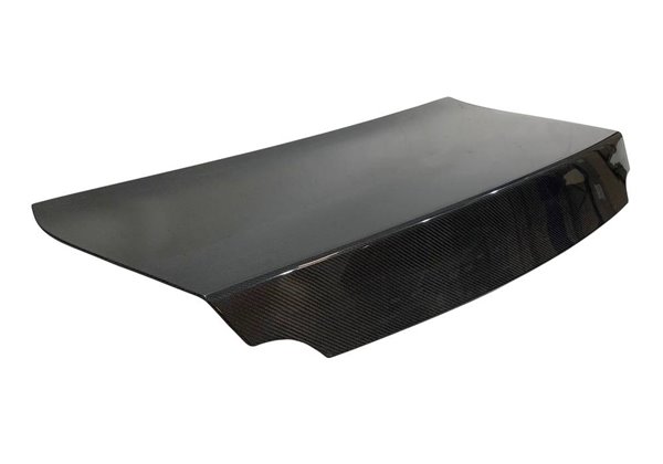 Portón Carbono Nissan Skyline R35 2008-2015 GTR