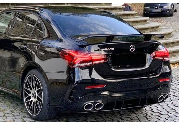 Alerón Mercedes W118 / V177 Look CLA45 Brillante Negro